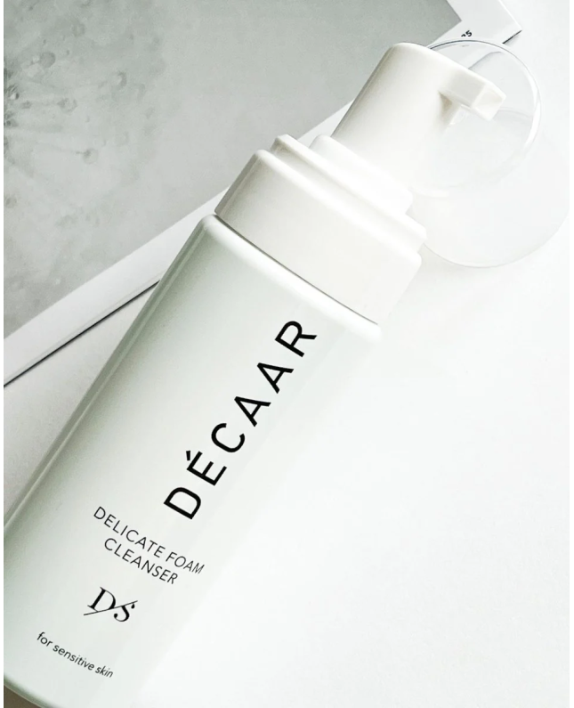 Decaar DELICATE FOAM CLEANSER Švelnios valomosios putos jautriai odai, 150 ml.