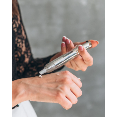 Decaar INSTA-WRINKLE FILLER Akimirksniu raukšleles užpildantis kremas, 10 ml.