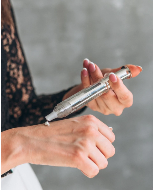 Decaar INSTA-WRINKLE FILLER Akimirksniu raukšleles užpildantis kremas, 10 ml.